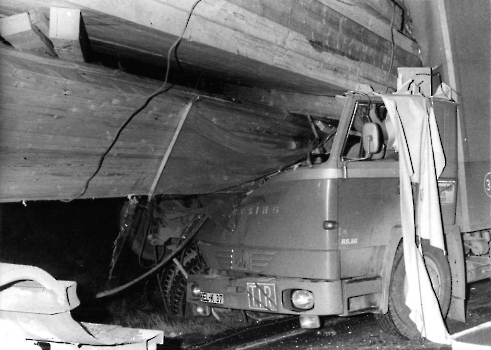 19721207 Unfall BAB LKW 2
