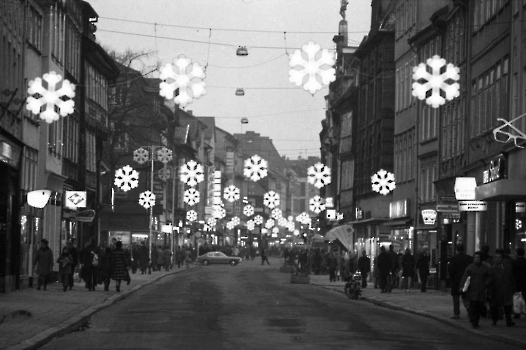 19731201 Weihnachtsbeleuchtung Weenderstr.