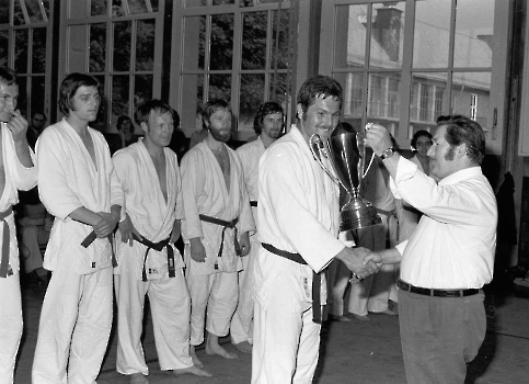 19740800 Judo Club  Göttingen, Ehrung Klammer