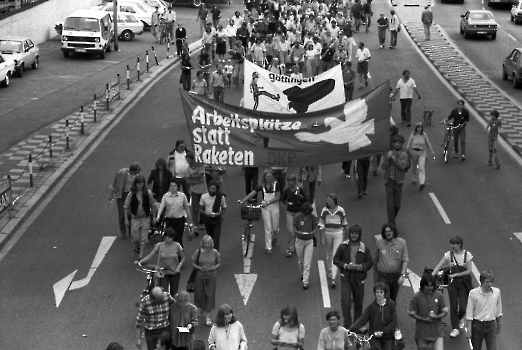 19830902 Antikriegstag DGB Demo 2