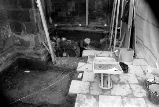 19840427 Ausgrabungen Nikolaikirche 1