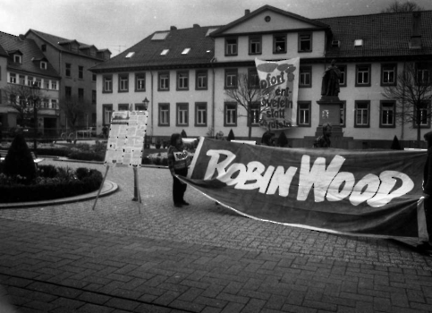 19850425 Uni Heizwerk Robin Wood 1