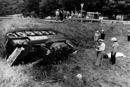 19851007 Unfall Panzer Wellbrücke