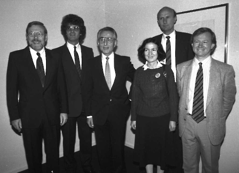 19861122 Uni Preisträger für Physik