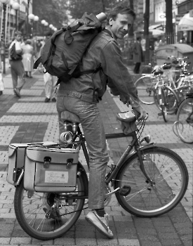19870613 1. Fahrradbote in Göttingen K.Knobloch