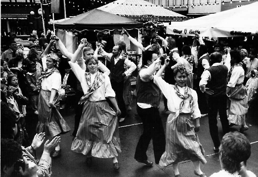 19870831 Altstadtfest, finnische Tanzgruppe