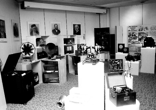 19870922 Ausstellung Klinikum,Elektoveterane