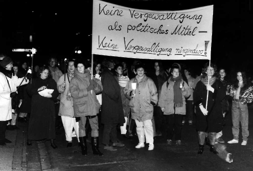 19921210 Demo gegen Kriegsverbrechen