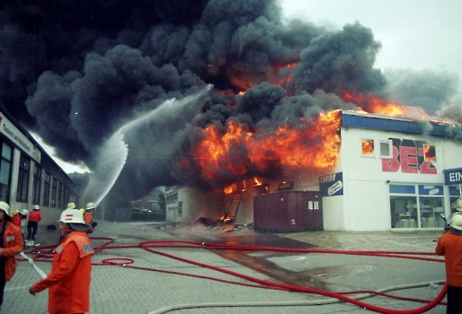 19930519 Feuer Einkaufszentrum Bovenden 2