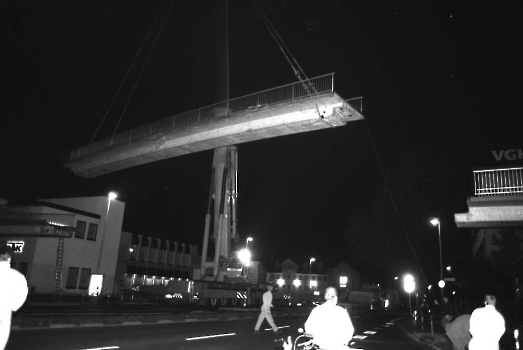 19930906 Abriss IDUNA Brücke 1